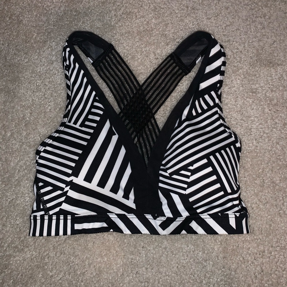Victors Secret sports bra NWT
